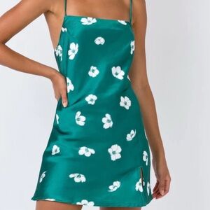 Princess Polly Green Satin Floral Mini Dress Size 8 Slit Y2K Homecoming Party